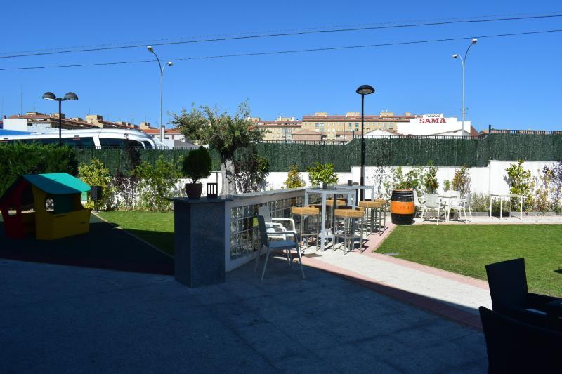 Hotel Bardo Recoletos Coco Salamanca Dış mekan fotoğraf